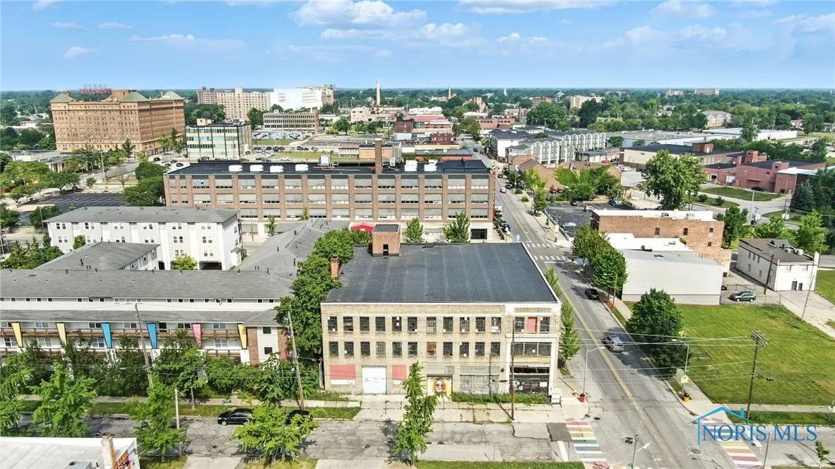 1301 Adams Street, Toledo, Ohio 43604, ,Commercial Sale,For Sale,Adams,6133064