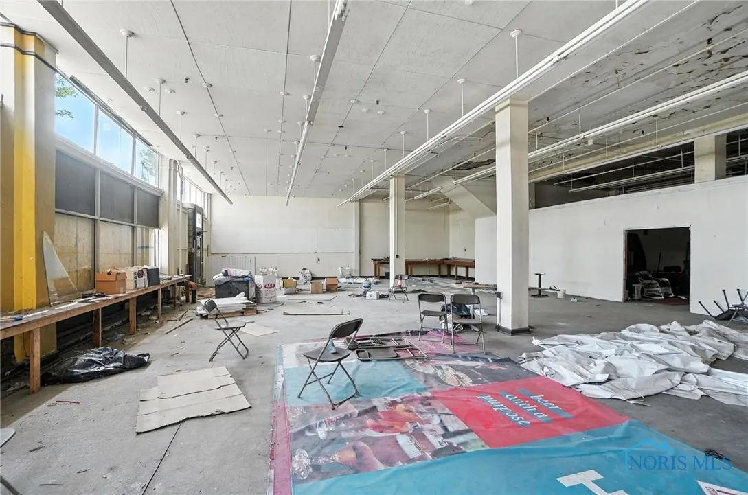 1301 Adams Street, Toledo, Ohio 43604, ,Commercial Sale,For Sale,Adams,6133064