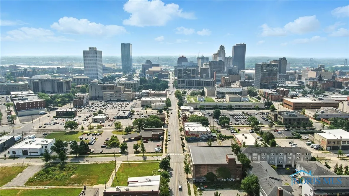 1301 Adams Street, Toledo, Ohio 43604, ,Commercial Sale,For Sale,Adams,6133064