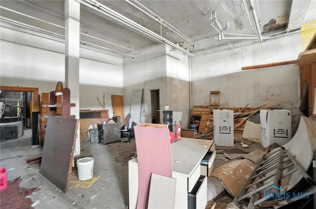1301 Adams Street, Toledo, Ohio 43604, ,Commercial Sale,For Sale,Adams,6133064