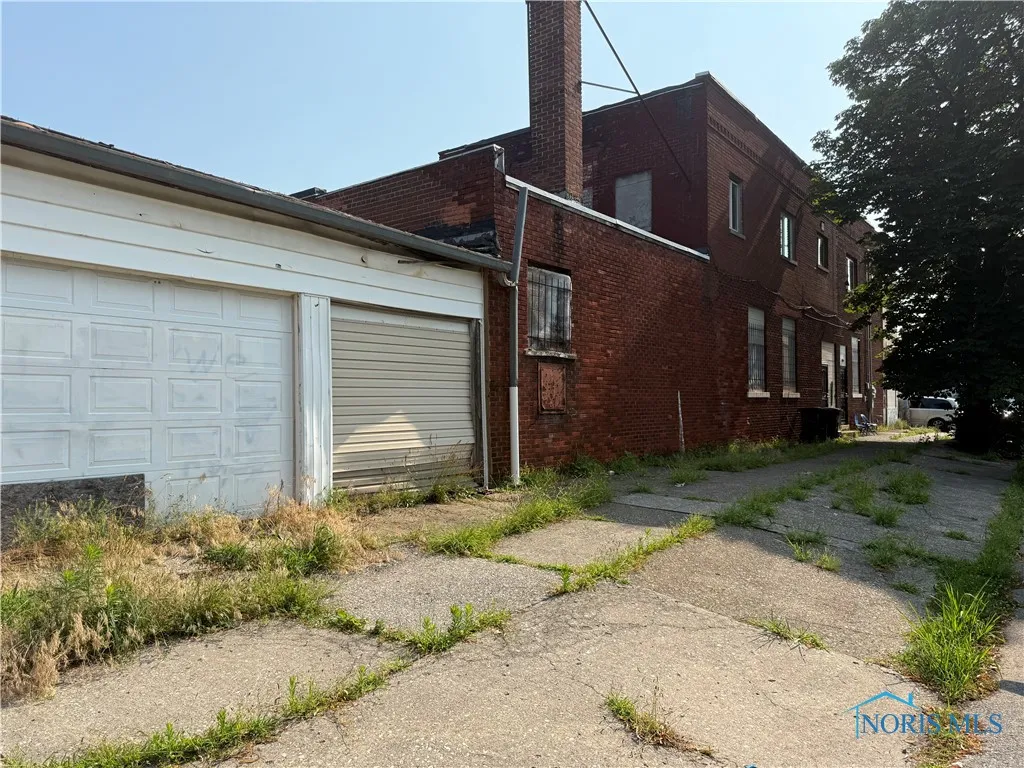 3201 Warsaw Street, Toledo, Ohio 43608, ,Commercial Sale,For Sale,Warsaw,6133360