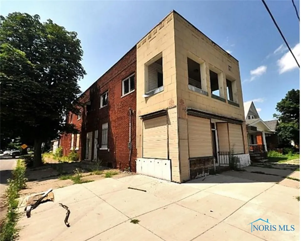 3201 Warsaw Street, Toledo, Ohio 43608, ,Commercial Sale,For Sale,Warsaw,6133360