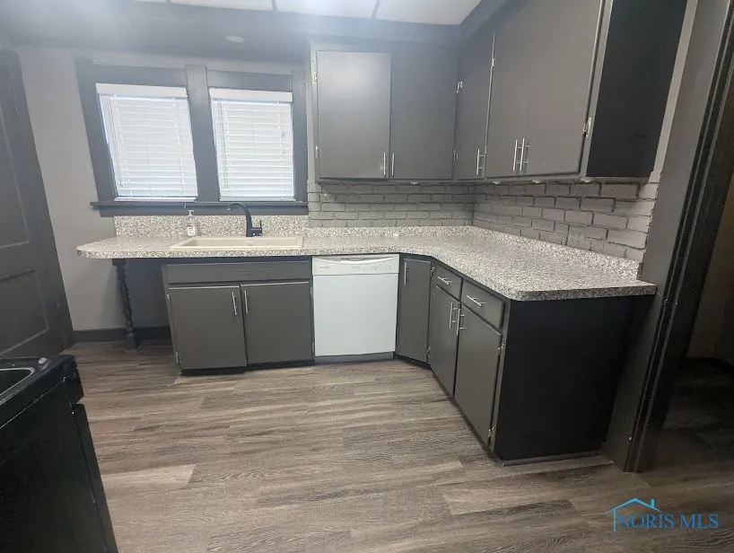 3810 Revere Drive, Toledo, Ohio 43612, 3 Bedrooms Bedrooms, 6 Rooms Rooms,1 BathroomBathrooms,Residential Lease,For Rent,Revere,6133329