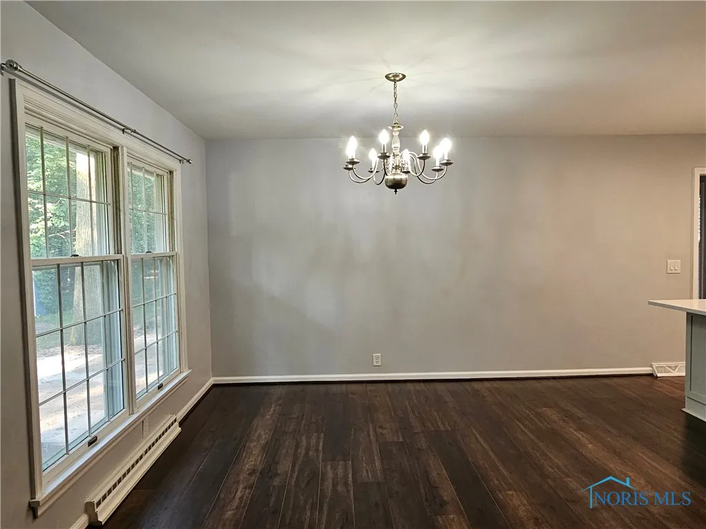 328 Northwood Drive, Defiance, Ohio 43512, 4 Bedrooms Bedrooms, 9 Rooms Rooms,2 BathroomsBathrooms,Residential,For Sale,Northwood,6133482