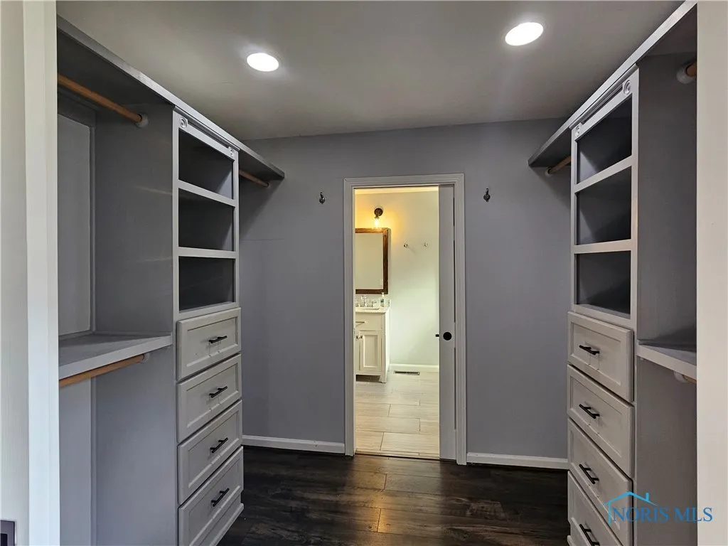 328 Northwood Drive, Defiance, Ohio 43512, 4 Bedrooms Bedrooms, 9 Rooms Rooms,2 BathroomsBathrooms,Residential,For Sale,Northwood,6133482