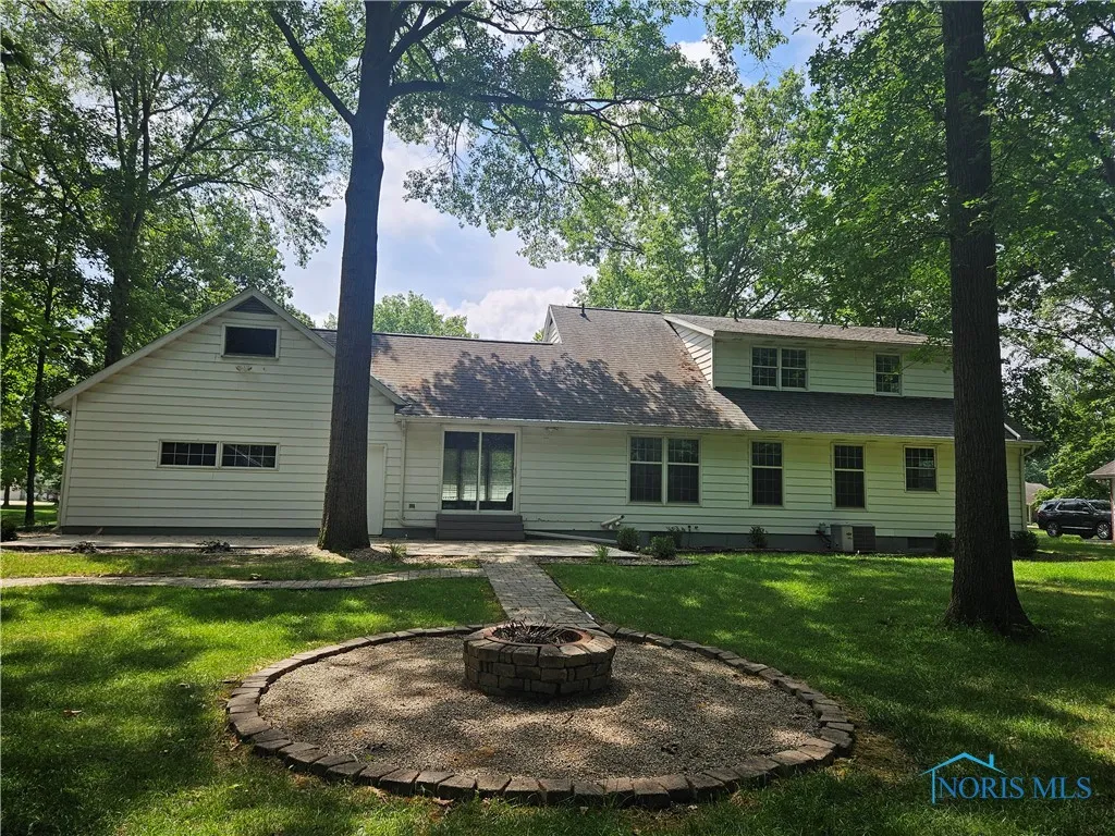 328 Northwood Drive, Defiance, Ohio 43512, 4 Bedrooms Bedrooms, 9 Rooms Rooms,2 BathroomsBathrooms,Residential,For Sale,Northwood,6133482