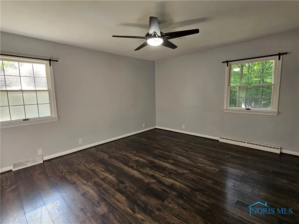 328 Northwood Drive, Defiance, Ohio 43512, 4 Bedrooms Bedrooms, 9 Rooms Rooms,2 BathroomsBathrooms,Residential,For Sale,Northwood,6133482