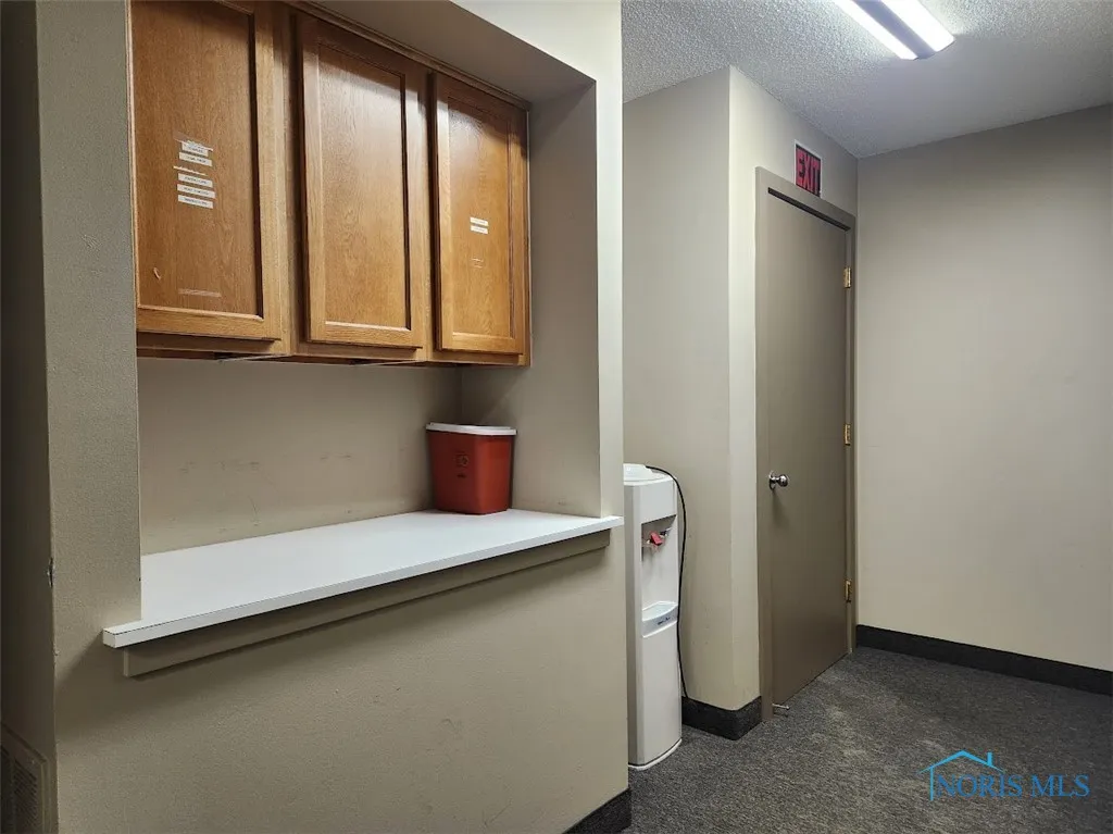 46 Hillwyck Drive, Toledo, Ohio 43615, ,Commercial Lease,For Rent,Hillwyck,6133439