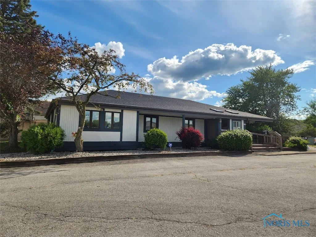 46 Hillwyck Drive, Toledo, Ohio 43615, ,Commercial Lease,For Rent,Hillwyck,6133439