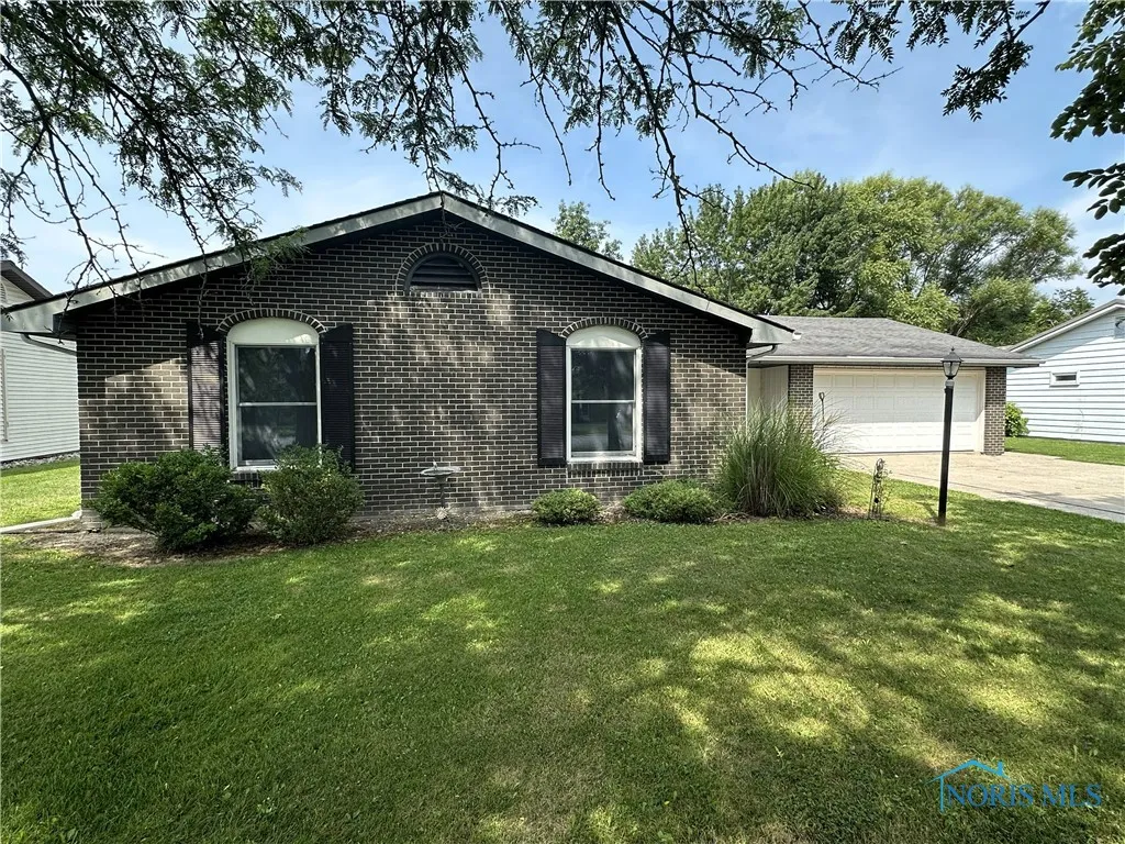 1624 Woodhurst Drive, Defiance, Ohio 43512, 3 Bedrooms Bedrooms, 9 Rooms Rooms,2 BathroomsBathrooms,Residential,For Sale,Woodhurst,6133529