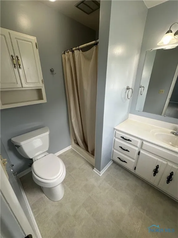 1624 Woodhurst Drive, Defiance, Ohio 43512, 3 Bedrooms Bedrooms, 9 Rooms Rooms,2 BathroomsBathrooms,Residential,For Sale,Woodhurst,6133529