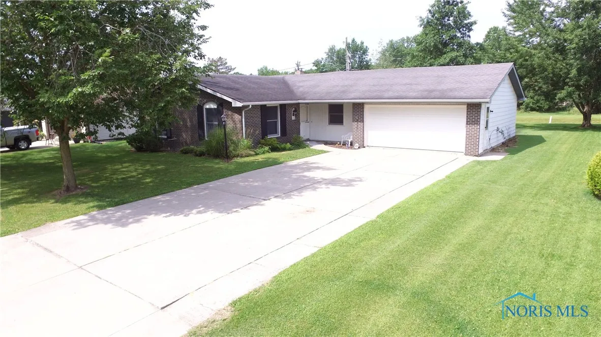 1624 Woodhurst Drive, Defiance, Ohio 43512, 3 Bedrooms Bedrooms, 9 Rooms Rooms,2 BathroomsBathrooms,Residential,For Sale,Woodhurst,6133529