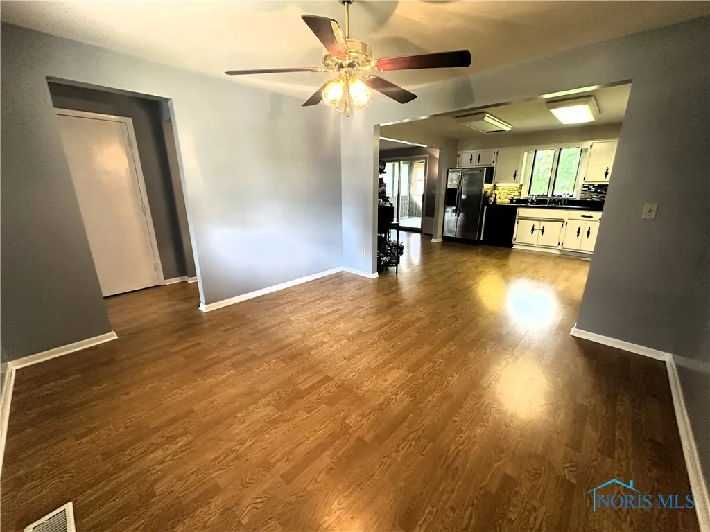 1624 Woodhurst Drive, Defiance, Ohio 43512, 3 Bedrooms Bedrooms, 9 Rooms Rooms,2 BathroomsBathrooms,Residential,For Sale,Woodhurst,6133529