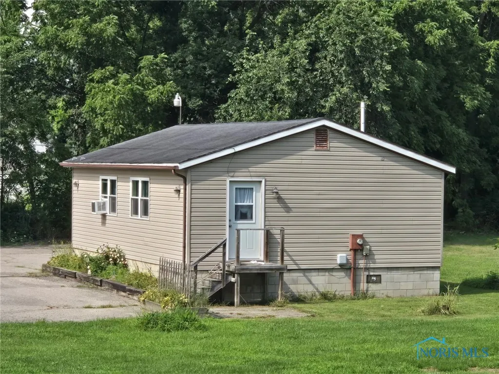 417 S Main Street, Swanton, Ohio 43558, ,Commercial Sale,For Sale,Main,6133603