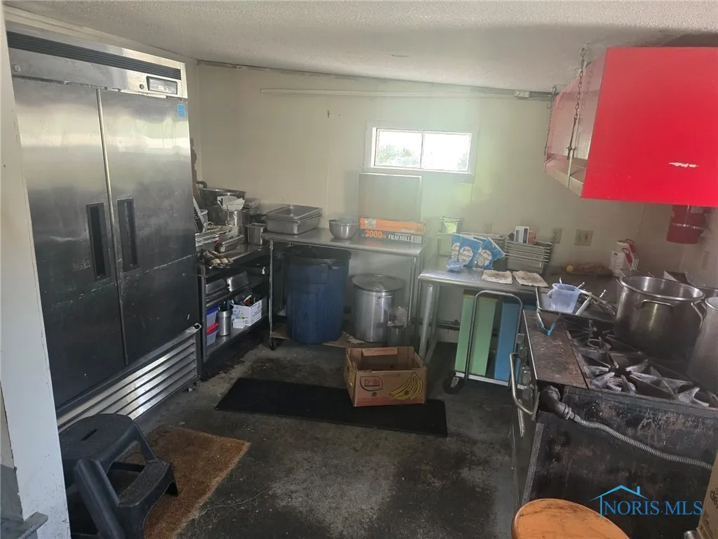 417 S Main Street, Swanton, Ohio 43558, ,Commercial Sale,For Sale,Main,6133603