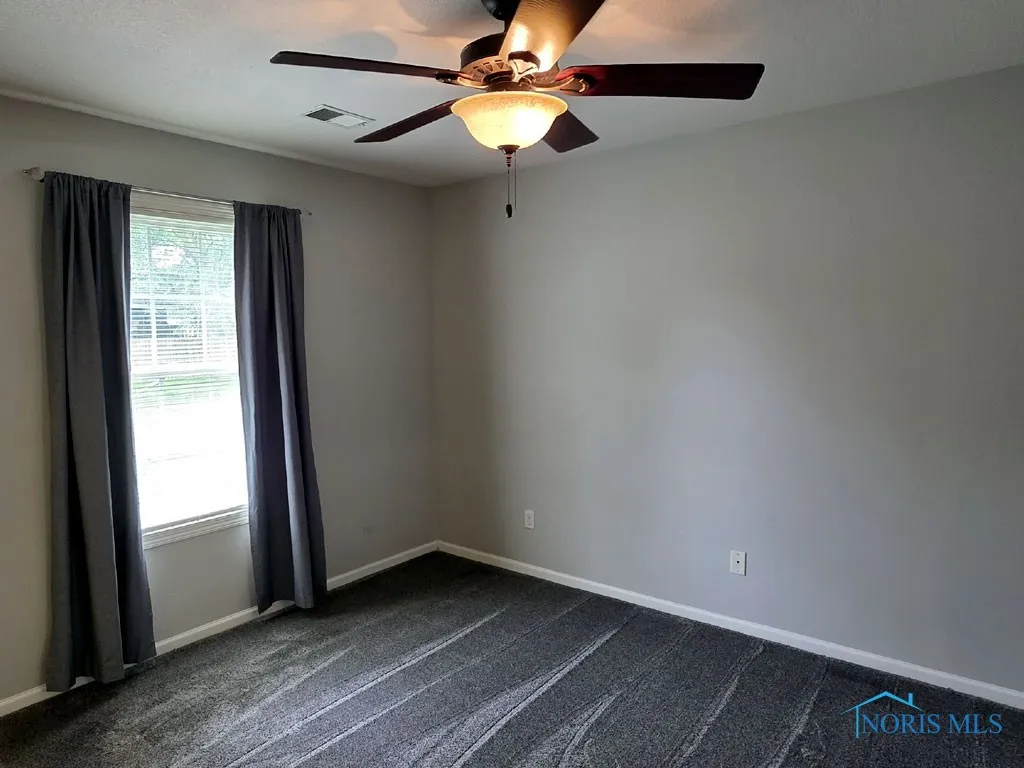 253 Briarheath Drive, Defiance, Ohio 43512, 2 Bedrooms Bedrooms, 4 Rooms Rooms,1 BathroomBathrooms,Residential,For Sale,Briarheath,6133489