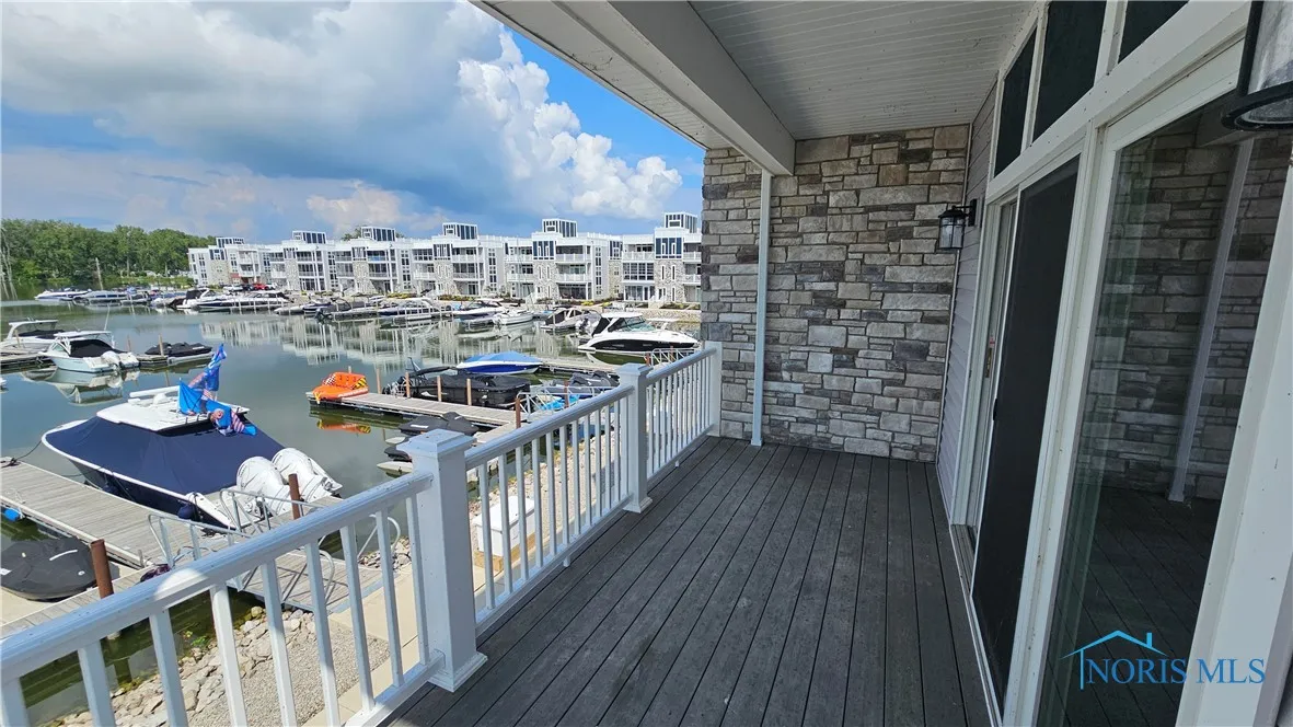 2703 S Harbor Bay Drive 1322, Lakeside Marblehead, Ohio 43440, 3 Bedrooms Bedrooms, ,2 BathroomsBathrooms,Residential,For Sale,Harbor Bay,6133602
