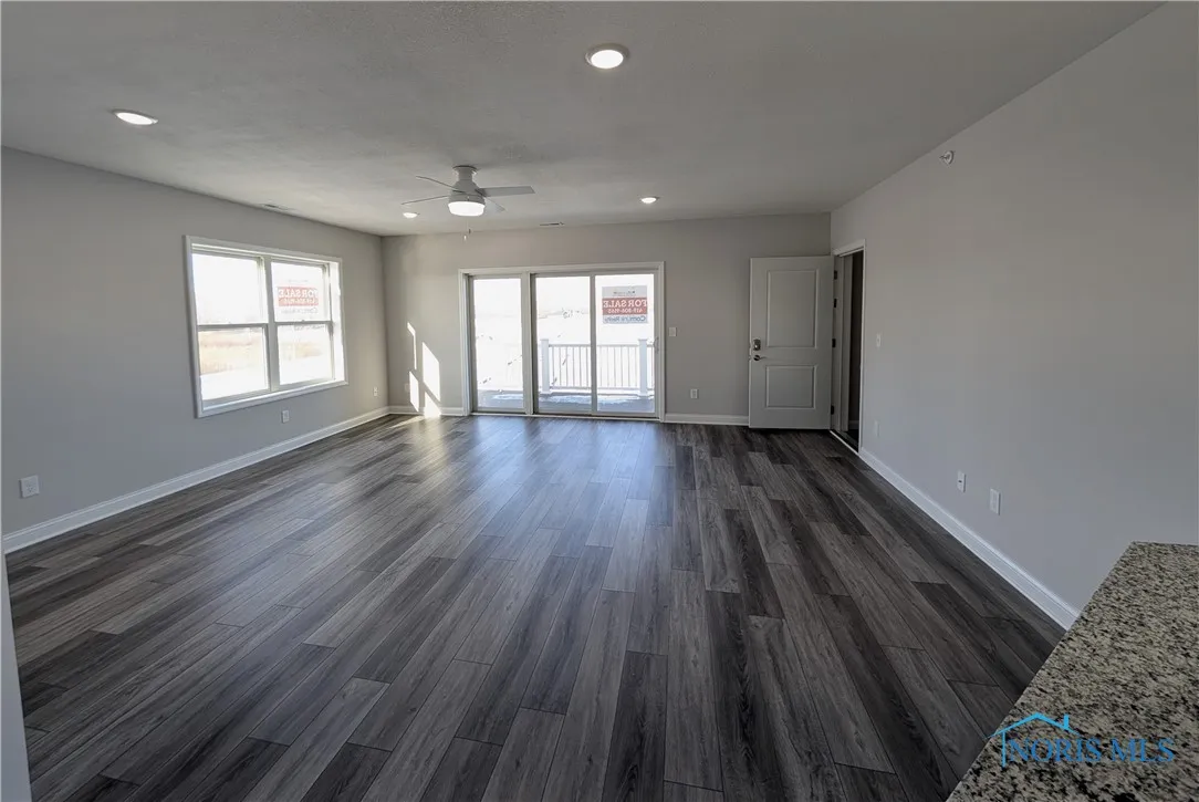 2703 S Harbor Bay Drive 1322, Lakeside Marblehead, Ohio 43440, 3 Bedrooms Bedrooms, ,2 BathroomsBathrooms,Residential,For Sale,Harbor Bay,6133602