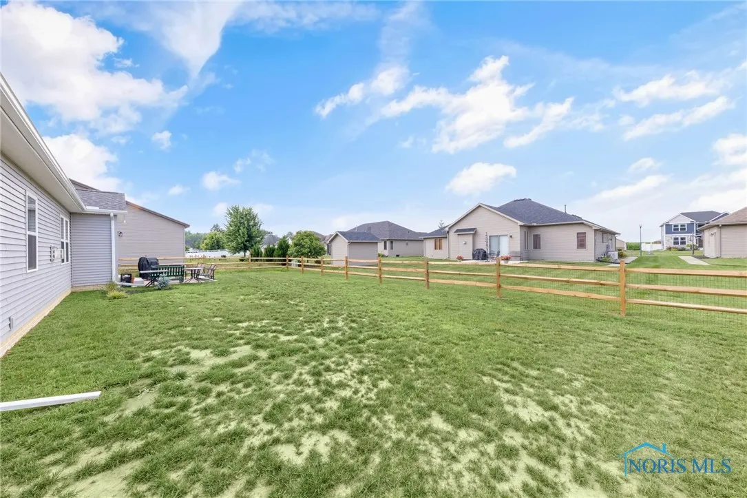 109 Ashberry Way, Swanton, Ohio 43558, 3 Bedrooms Bedrooms, 6 Rooms Rooms,2 BathroomsBathrooms,Residential,For Sale,Ashberry,6133604