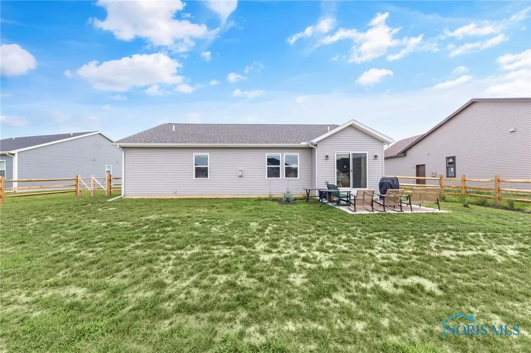 109 Ashberry Way, Swanton, Ohio 43558, 3 Bedrooms Bedrooms, 6 Rooms Rooms,2 BathroomsBathrooms,Residential,For Sale,Ashberry,6133604