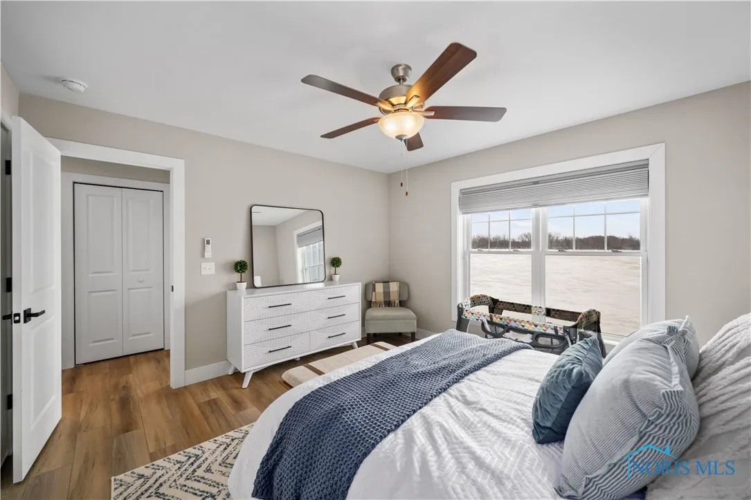 545 W Lakeshore Drive, Port Clinton, Ohio 43452, 3 Bedrooms Bedrooms, 8 Rooms Rooms,2 BathroomsBathrooms,Residential,For Sale,Lakeshore,6133618
