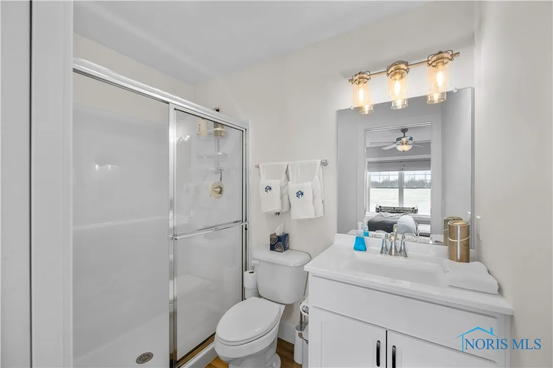 545 W Lakeshore Drive 9, Port Clinton, Ohio 43452, 3 Bedrooms Bedrooms, 8 Rooms Rooms,2 BathroomsBathrooms,Residential,For Sale,Lakeshore,6133626