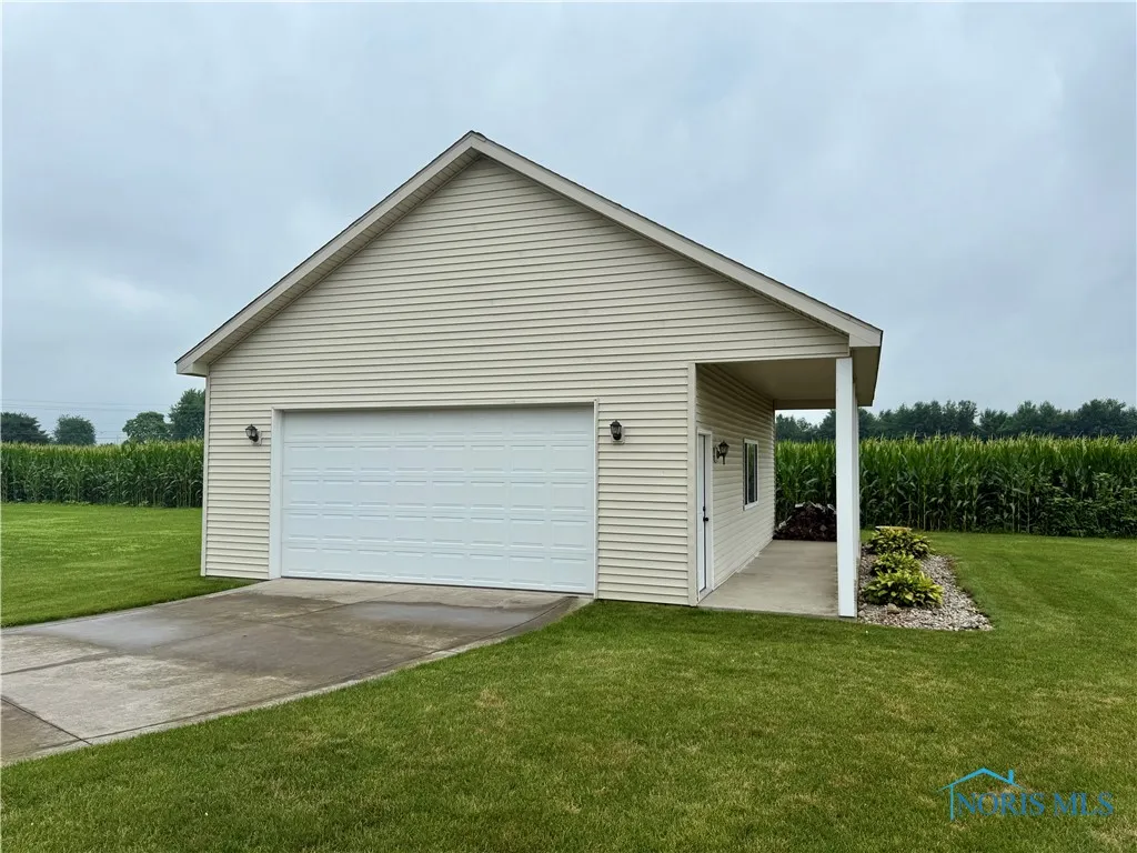 810 Greenview Avenue, Delta, Ohio 43515, 3 Bedrooms Bedrooms, 8 Rooms Rooms,3 BathroomsBathrooms,Residential,For Sale,Greenview,6133625