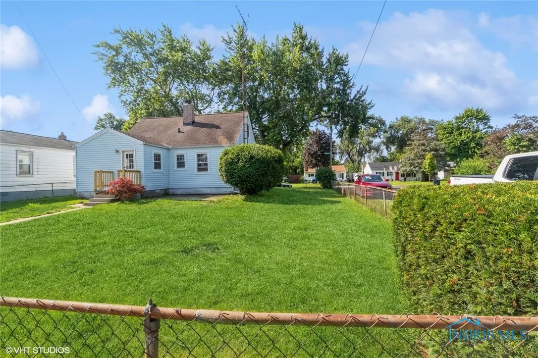 301 E Northgate Parkway, Toledo, Ohio 43612, 3 Bedrooms Bedrooms, 5 Rooms Rooms,1 BathroomBathrooms,Residential,For Sale,Northgate,6133637