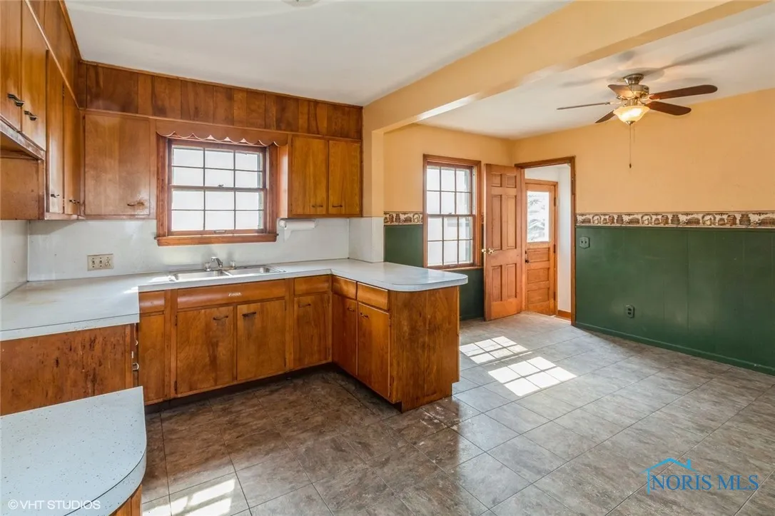 301 E Northgate Parkway, Toledo, Ohio 43612, 3 Bedrooms Bedrooms, 5 Rooms Rooms,1 BathroomBathrooms,Residential,For Sale,Northgate,6133637