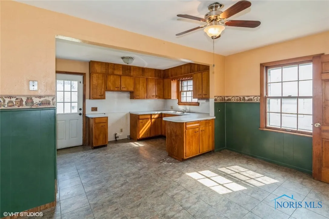 301 E Northgate Parkway, Toledo, Ohio 43612, 3 Bedrooms Bedrooms, 5 Rooms Rooms,1 BathroomBathrooms,Residential,For Sale,Northgate,6133637