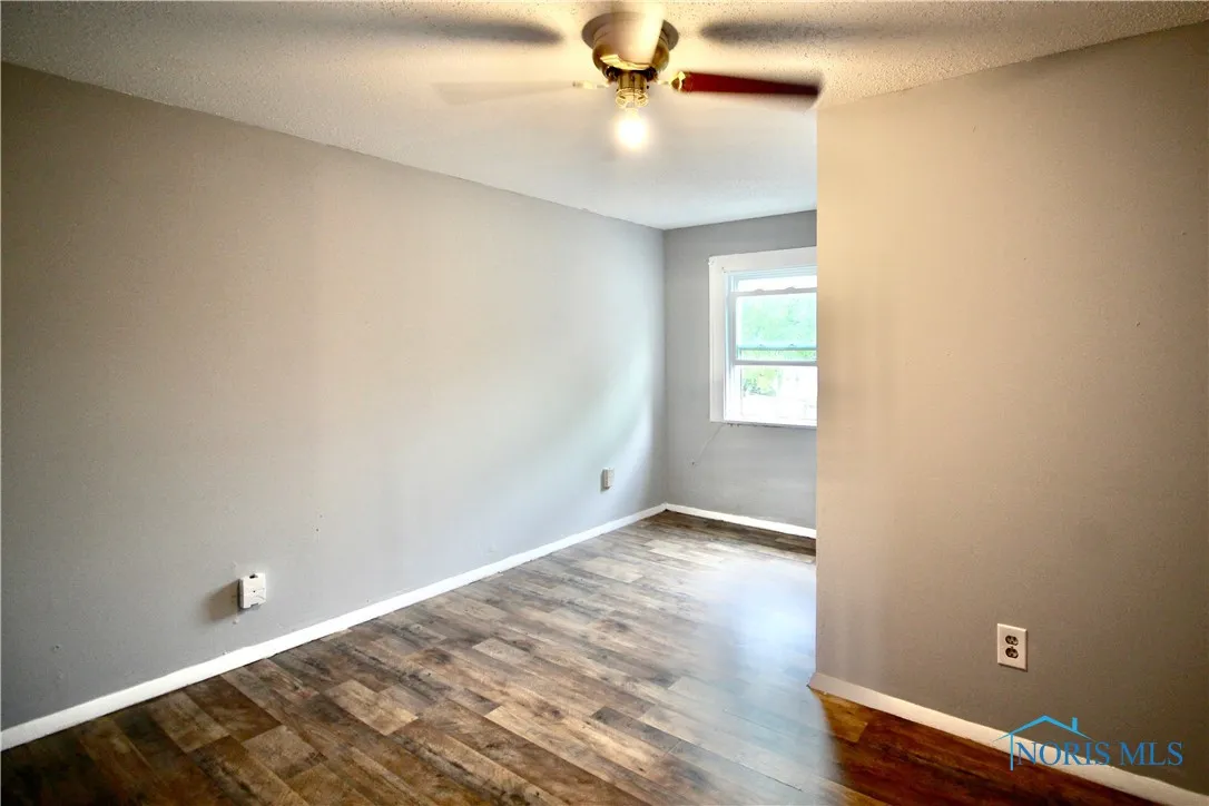1333 Peck Street, Toledo, Ohio 43608, 3 Bedrooms Bedrooms, 7 Rooms Rooms,2 BathroomsBathrooms,Residential,For Sale,Peck,6133636