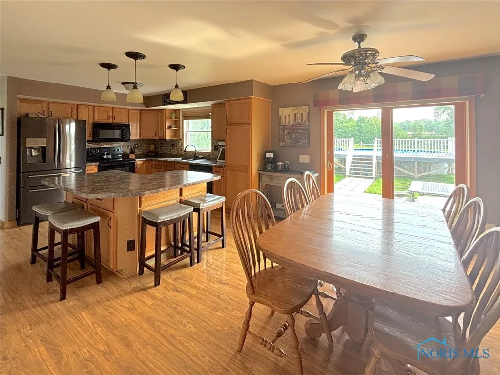 1903 Christy Road, Defiance, Ohio 43512, 4 Bedrooms Bedrooms, 8 Rooms Rooms,4 BathroomsBathrooms,Residential,For Sale,Christy,6133640