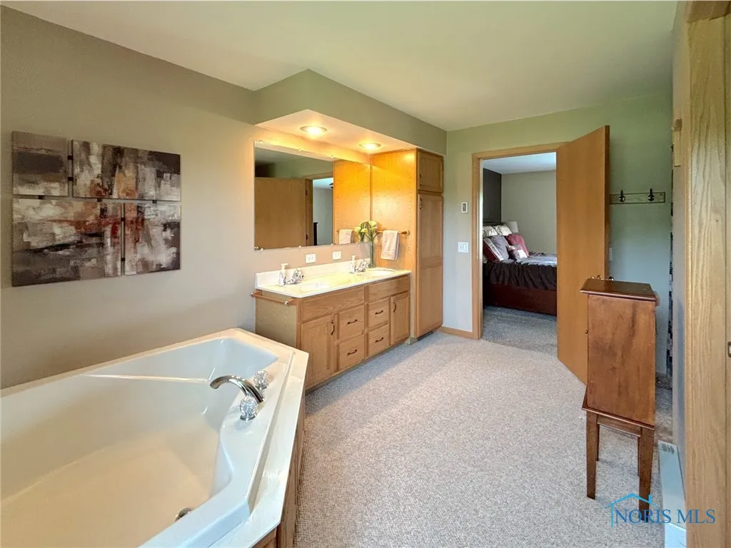 1903 Christy Road, Defiance, Ohio 43512, 4 Bedrooms Bedrooms, 8 Rooms Rooms,4 BathroomsBathrooms,Residential,For Sale,Christy,6133640