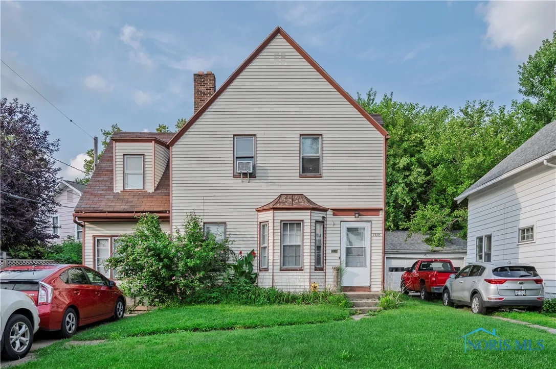 1326 Sabra Road, Toledo, Ohio 43612, 3 Bedrooms Bedrooms, 7 Rooms Rooms,1 BathroomBathrooms,Residential,For Sale,Sabra,6133611