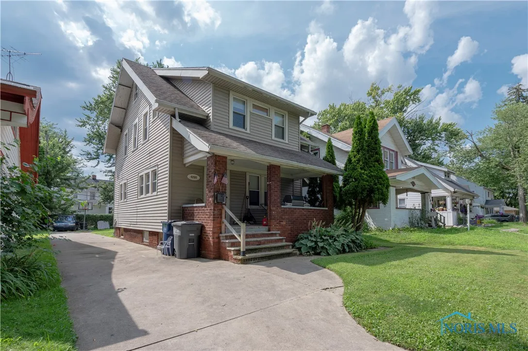 4205 Eastway Street, Toledo, Ohio 43612, 3 Bedrooms Bedrooms, 5 Rooms Rooms,1 BathroomBathrooms,Residential,For Sale,Eastway,6133632