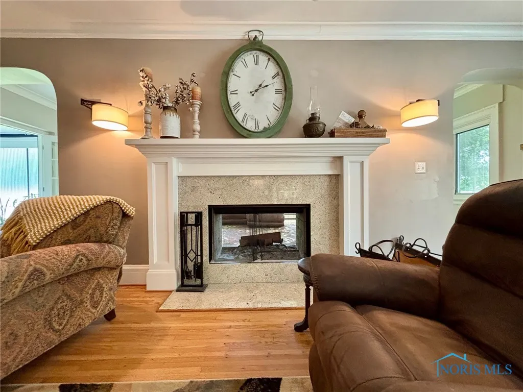 2132 Burroughs Drive, Toledo, Ohio 43614, 4 Bedrooms Bedrooms, 12 Rooms Rooms,3 BathroomsBathrooms,Residential,For Sale,Burroughs,6133672