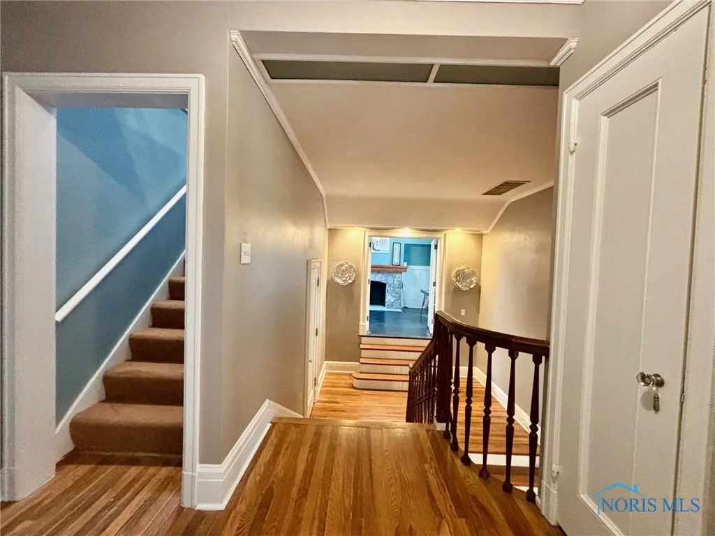 2132 Burroughs Drive, Toledo, Ohio 43614, 4 Bedrooms Bedrooms, 12 Rooms Rooms,3 BathroomsBathrooms,Residential,For Sale,Burroughs,6133672