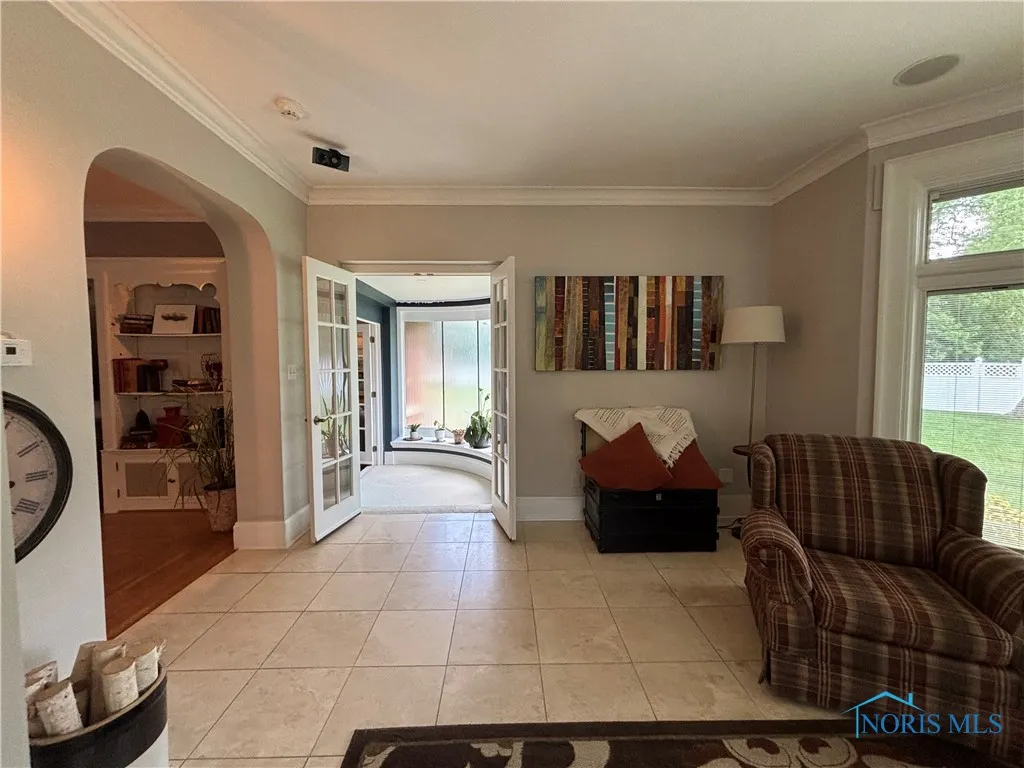 2132 Burroughs Drive, Toledo, Ohio 43614, 4 Bedrooms Bedrooms, 12 Rooms Rooms,3 BathroomsBathrooms,Residential,For Sale,Burroughs,6133672