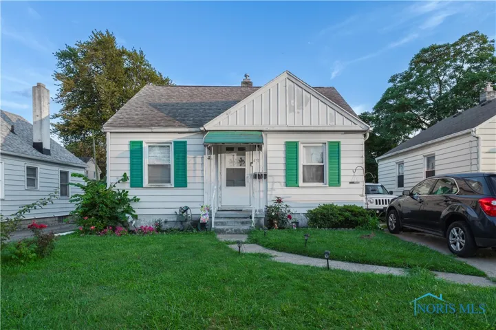 451 W Crawford Avenue, Toledo, Ohio 43612, 3 Bedrooms Bedrooms, 6 Rooms Rooms,1 BathroomBathrooms,Residential,For Sale,Crawford,6133650