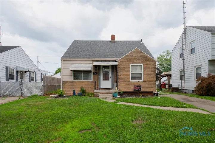 5138 Hallgate Avenue, Toledo, Ohio 43612, 3 Bedrooms Bedrooms, 5 Rooms Rooms,1 BathroomBathrooms,Residential,For Sale,Hallgate,6133653