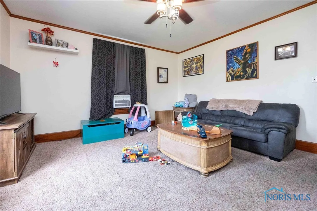 219 E Main Cross Street, Arlington, Ohio 45814, 3 Bedrooms Bedrooms, 9 Rooms Rooms,1 BathroomBathrooms,Residential,For Sale,Main Cross,6133675