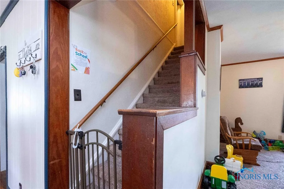 219 E Main Cross Street, Arlington, Ohio 45814, 3 Bedrooms Bedrooms, 9 Rooms Rooms,1 BathroomBathrooms,Residential,For Sale,Main Cross,6133675