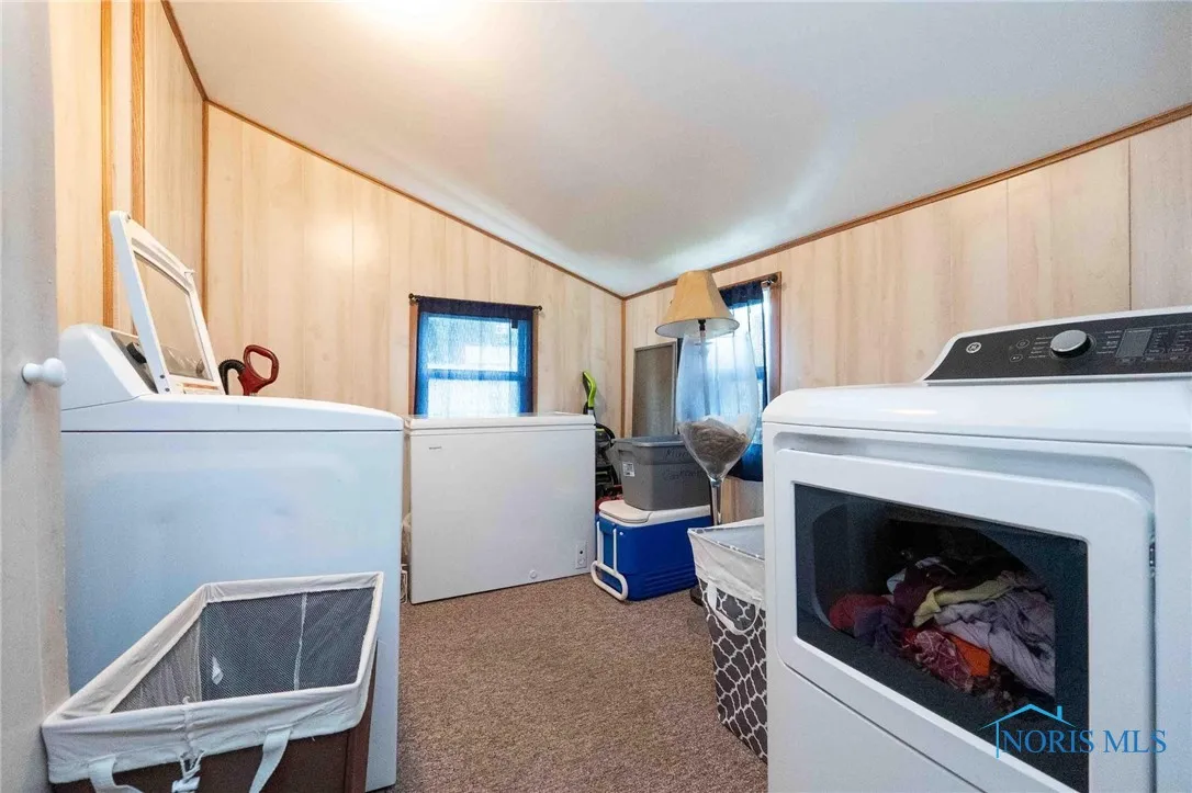 219 E Main Cross Street, Arlington, Ohio 45814, 3 Bedrooms Bedrooms, 9 Rooms Rooms,1 BathroomBathrooms,Residential,For Sale,Main Cross,6133675