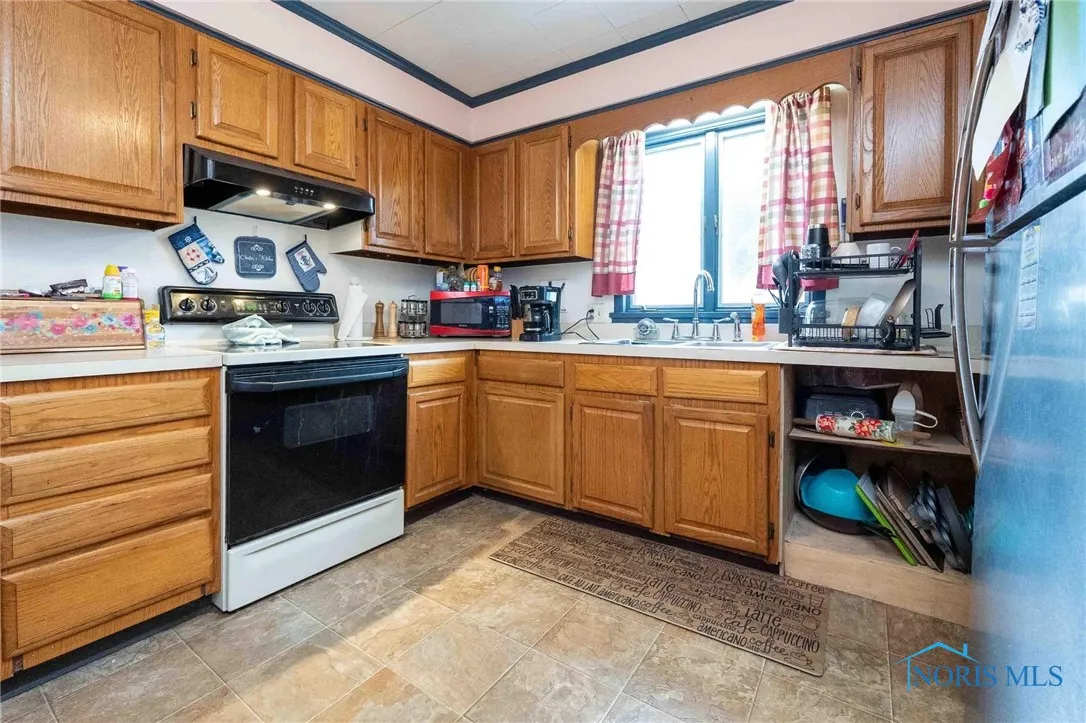 219 E Main Cross Street, Arlington, Ohio 45814, 3 Bedrooms Bedrooms, 9 Rooms Rooms,1 BathroomBathrooms,Residential,For Sale,Main Cross,6133675