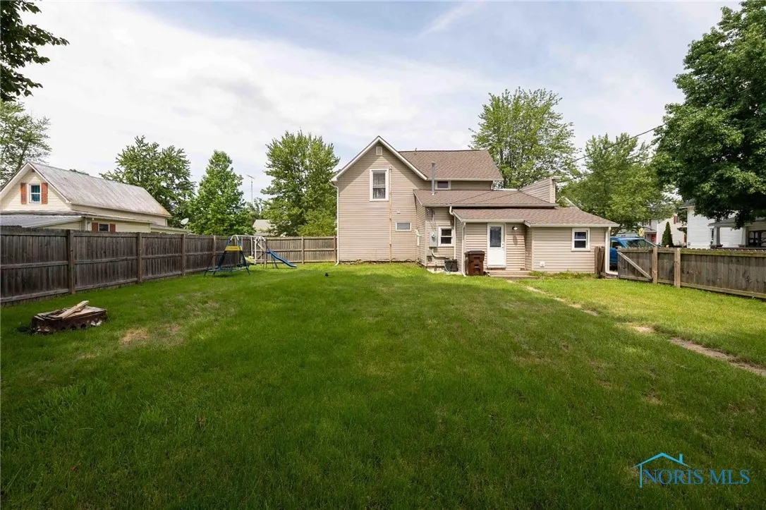 219 E Main Cross Street, Arlington, Ohio 45814, 3 Bedrooms Bedrooms, 9 Rooms Rooms,1 BathroomBathrooms,Residential,For Sale,Main Cross,6133675