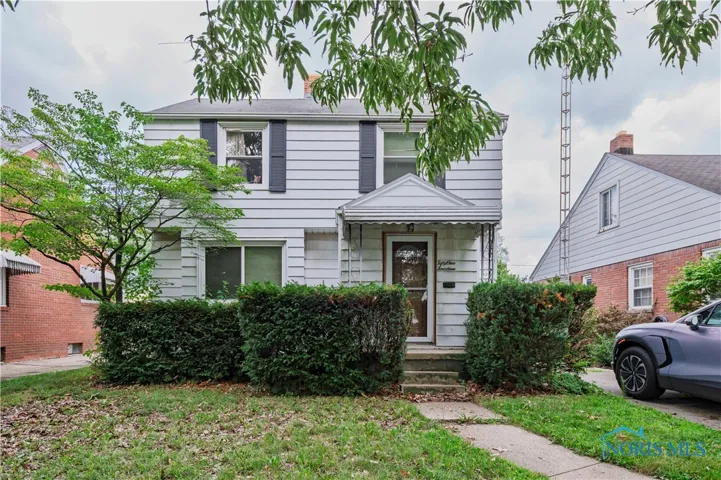 5114 Hallgate Avenue, Toledo, Ohio 43612, 3 Bedrooms Bedrooms, 6 Rooms Rooms,1 BathroomBathrooms,Residential,For Sale,Hallgate,6133652