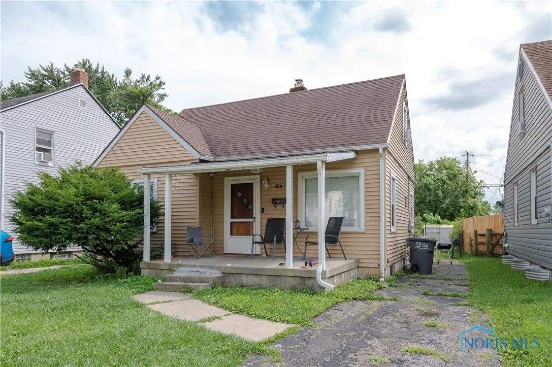 817 Alvison Road, Toledo, Ohio 43612, 3 Bedrooms Bedrooms, 5 Rooms Rooms,1 BathroomBathrooms,Residential,For Sale,Alvison,6133654
