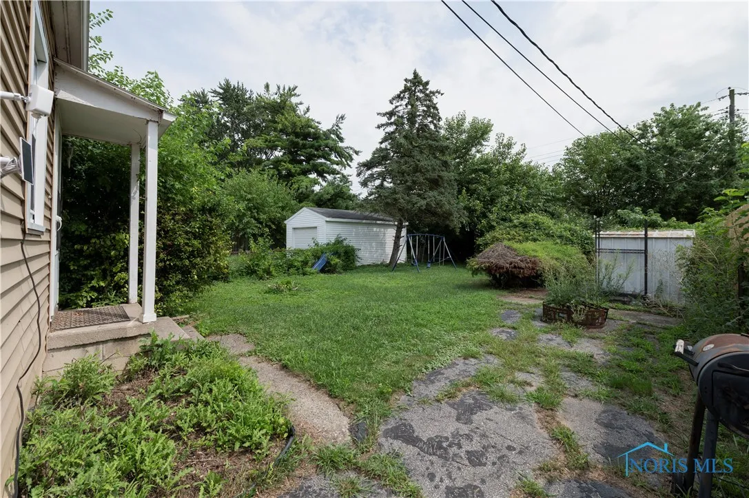 817 Alvison Road, Toledo, Ohio 43612, 3 Bedrooms Bedrooms, 5 Rooms Rooms,1 BathroomBathrooms,Residential,For Sale,Alvison,6133654