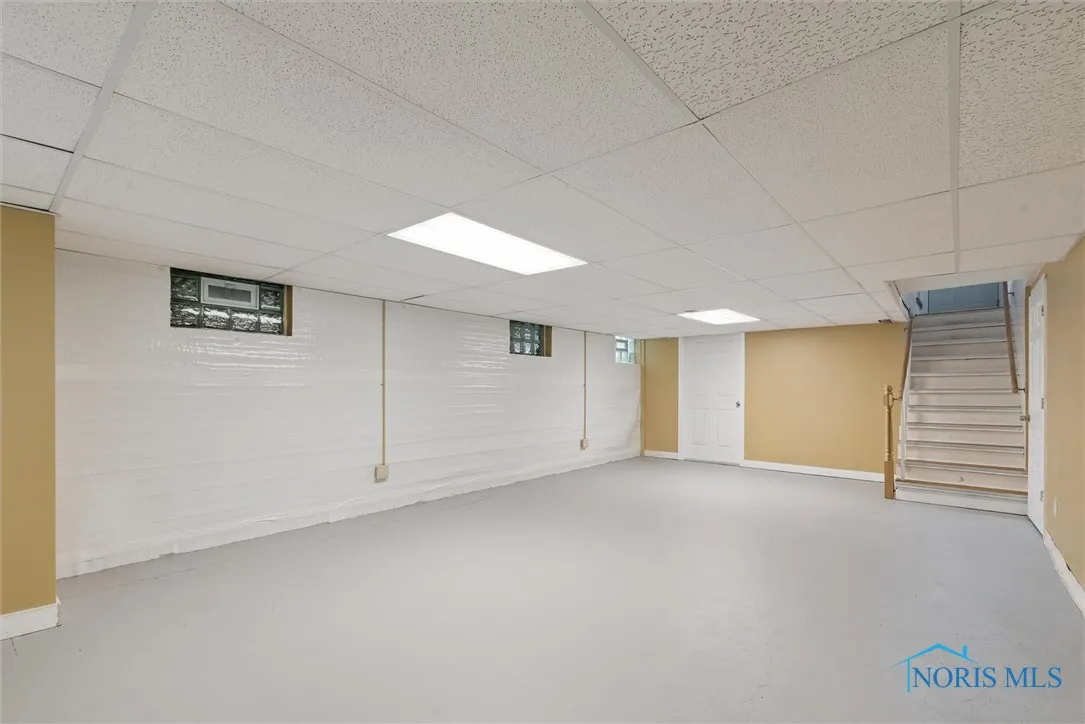 1910 Eileen Road, Toledo, Ohio 43615, 3 Bedrooms Bedrooms, 6 Rooms Rooms,2 BathroomsBathrooms,Residential,For Sale,Eileen,6133665