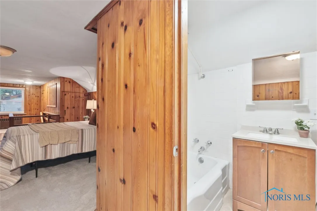 1910 Eileen Road, Toledo, Ohio 43615, 3 Bedrooms Bedrooms, 6 Rooms Rooms,2 BathroomsBathrooms,Residential,For Sale,Eileen,6133665